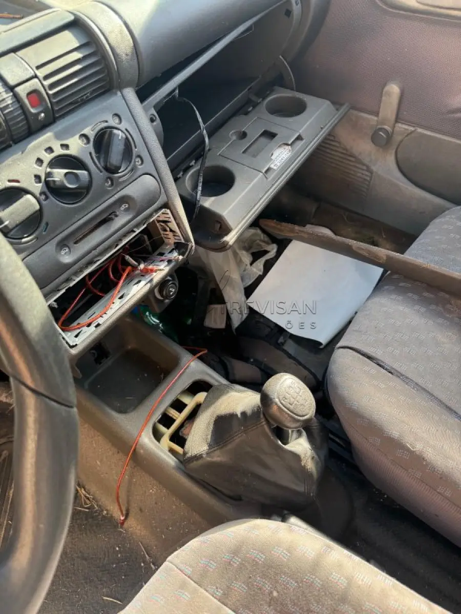 LOTE 000 - GM CORSA WIND 97/98