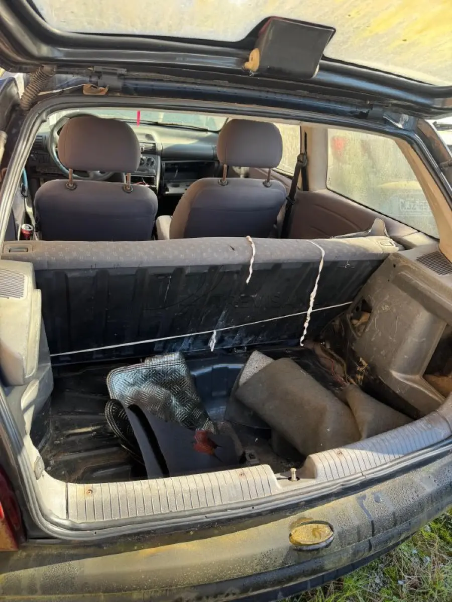LOTE 000 - GM CORSA WIND 97/98